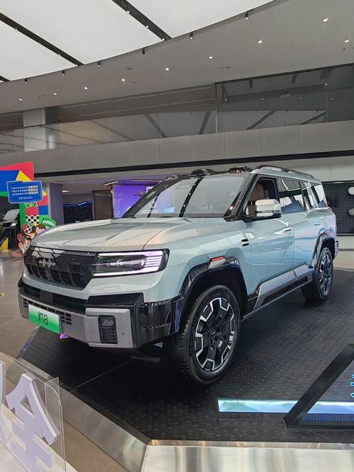 广州100比亚迪方程豹硬派越野的爆款，英菲尼迪35周年与你共成长